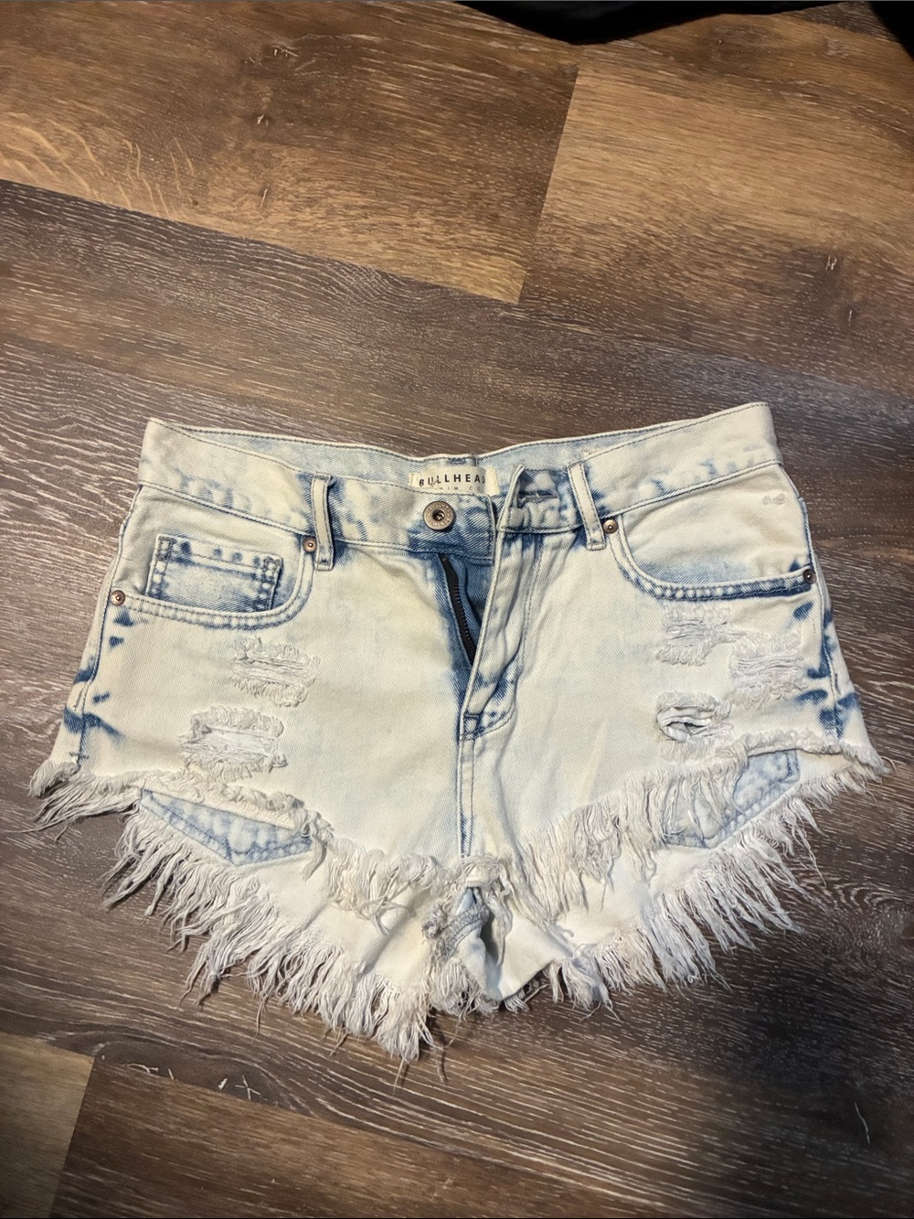 BULLHEAD Light Wash Frayed Denim Shorts